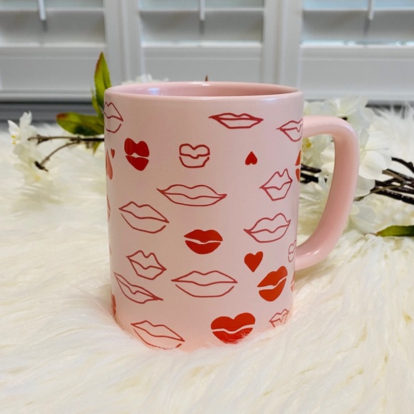 💋 NWT Starbucks 2021 Valentine Day Set - 1 Pink Lips Mug & 1 Color Changing Cup - Picture 2 of 7